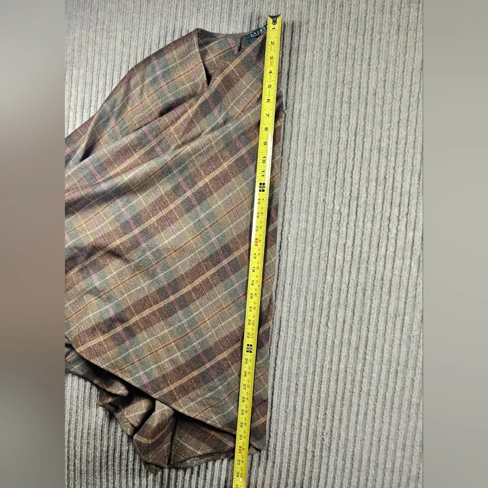 Lauren Ralph Lauren 100% Wool Poncho L/XL Tartan Plaid Cape Beautiful Old Money - Picture 7 of 10